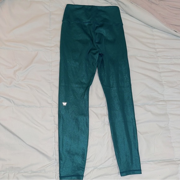 EUC Women’s IVL Green Shimmer Leggings Size 4 - Picture 2 of 5